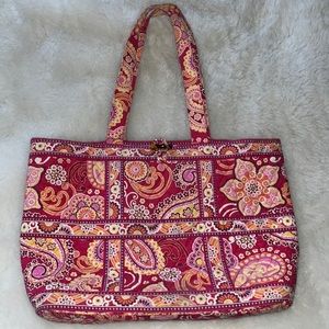 Vera Bradley Toggle button Tote Bag In Raspberry Fizz Pattern